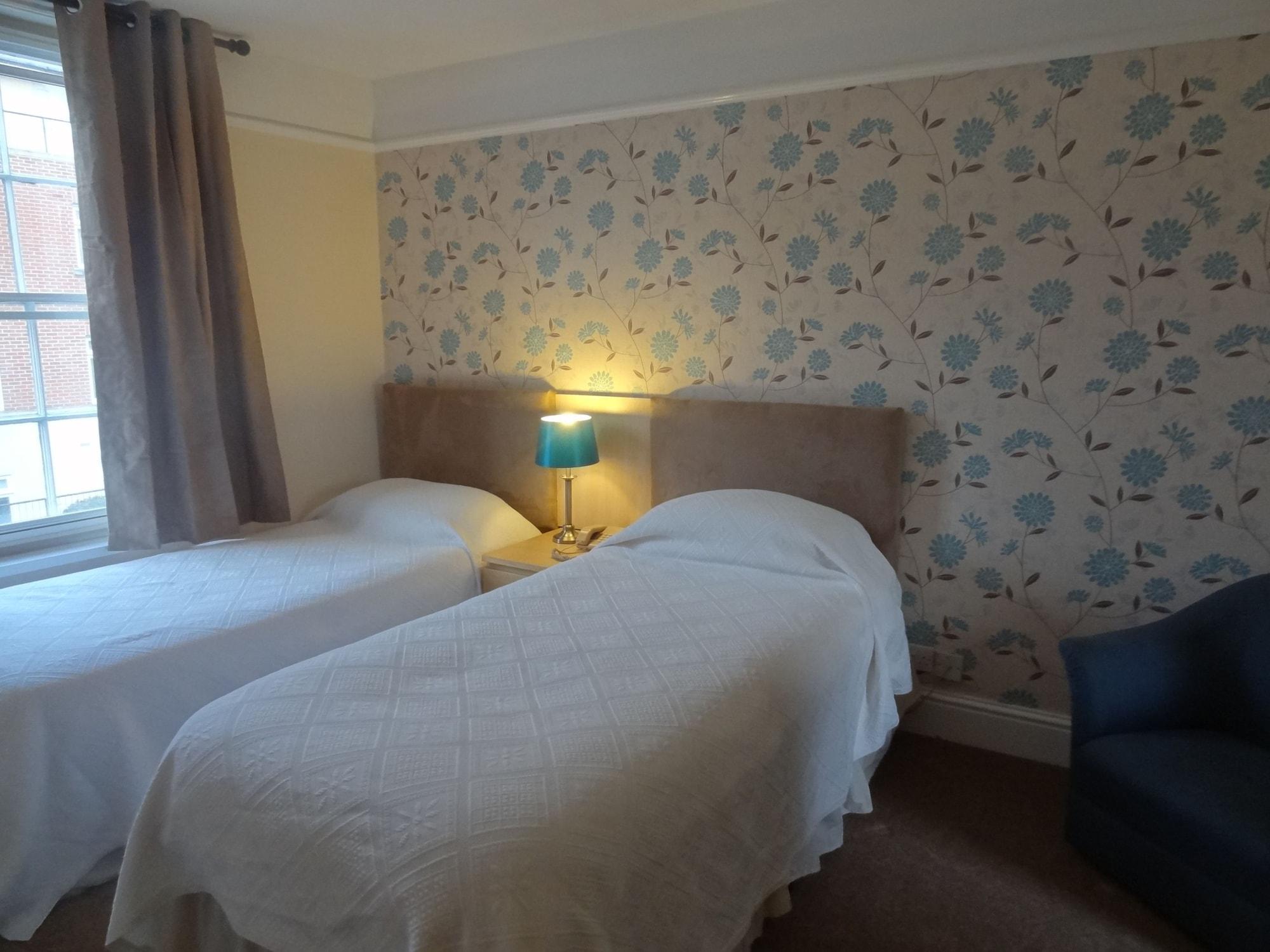 Edward Hotel Gloucester Ngoại thất bức ảnh