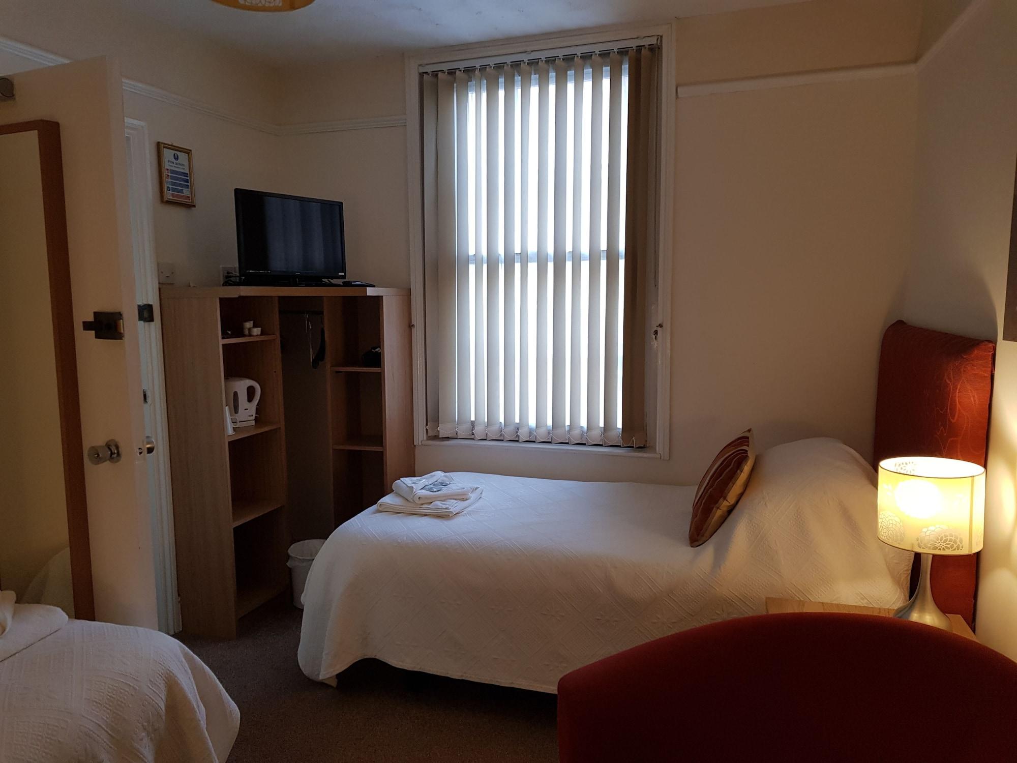 Edward Hotel Gloucester Ngoại thất bức ảnh