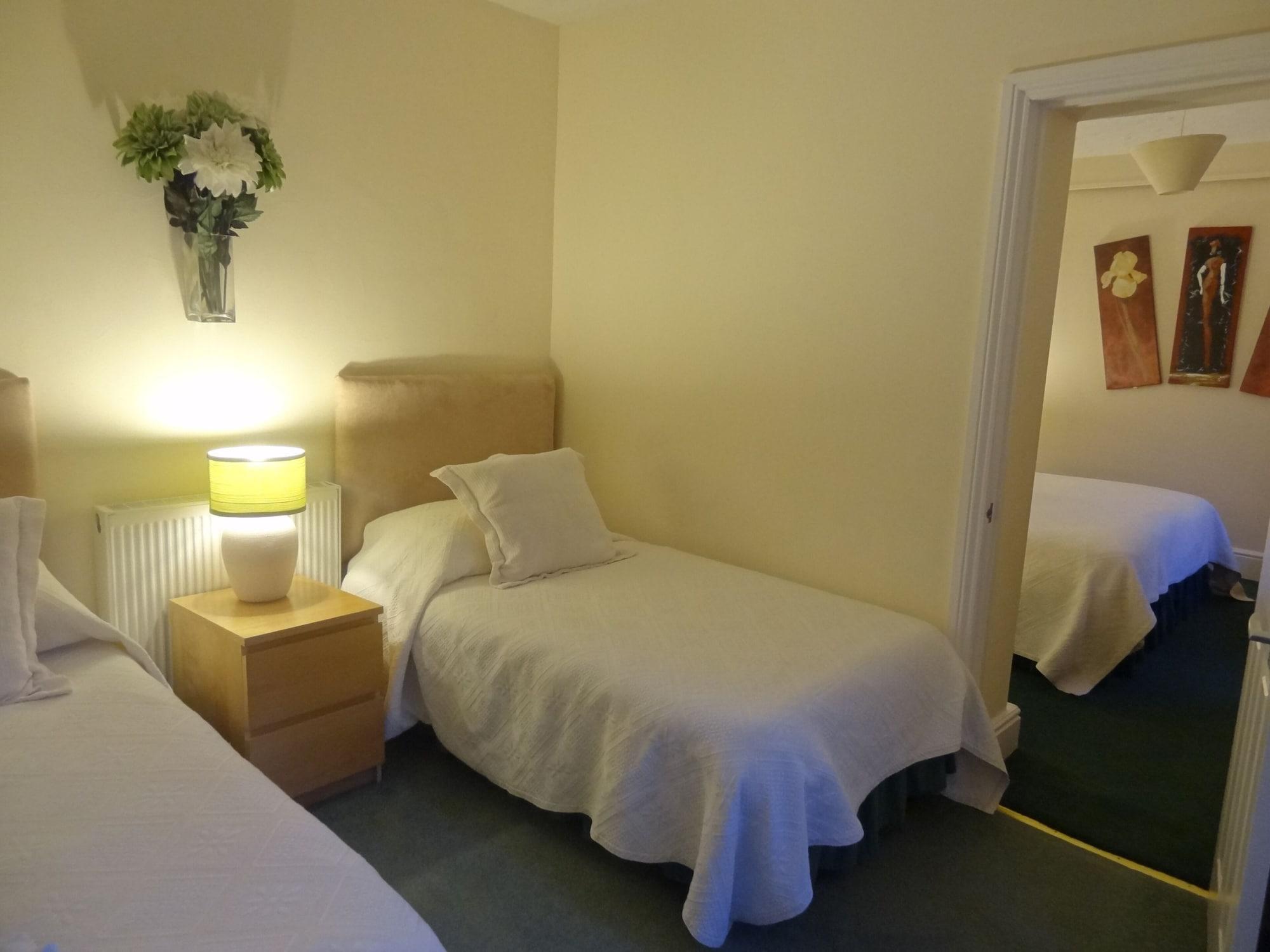 Edward Hotel Gloucester Ngoại thất bức ảnh