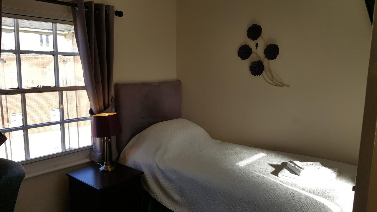 Edward Hotel Gloucester Ngoại thất bức ảnh